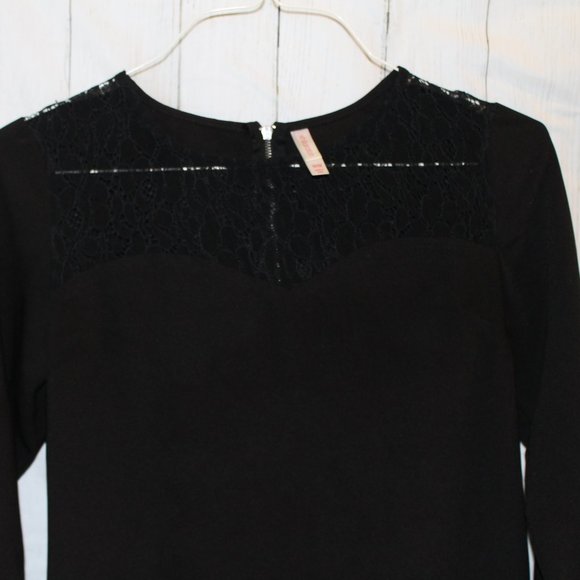 Dress - Picture 2 of 5